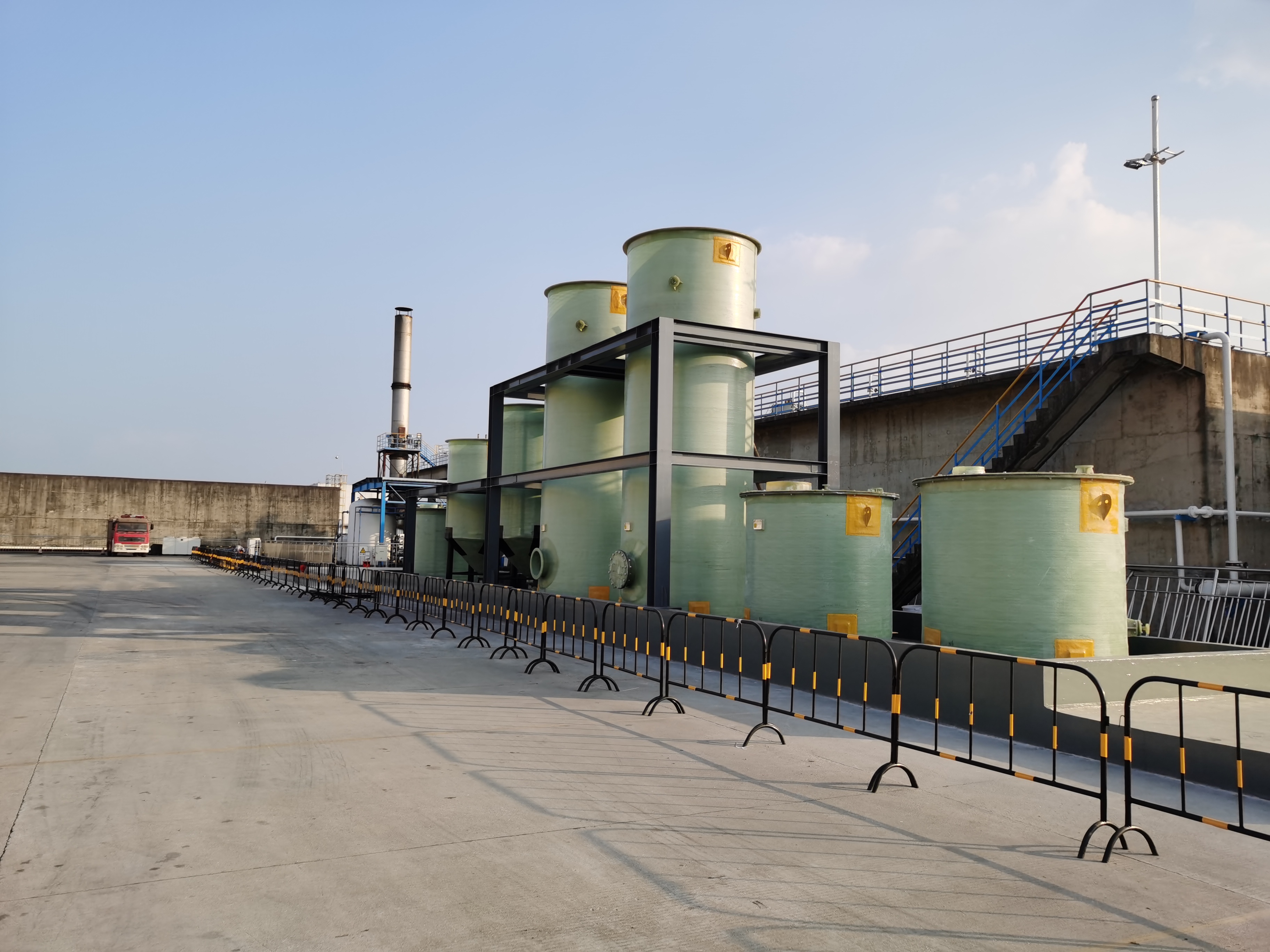 東曹化工催化自電解反應(yīng)器.jpg 東曹化工催化自電解反應(yīng)器.jpg
